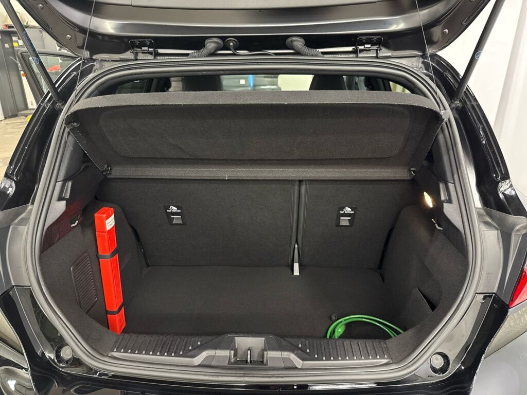 Ford Fiesta 2019 Musta