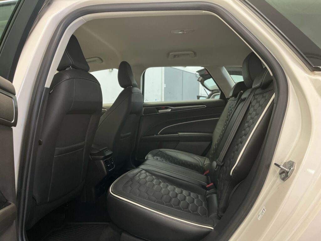 Ford Mondeo 2019 Valkoinen