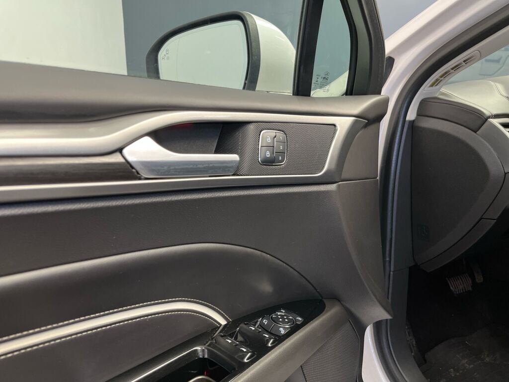 Ford Mondeo 2019 Valkoinen