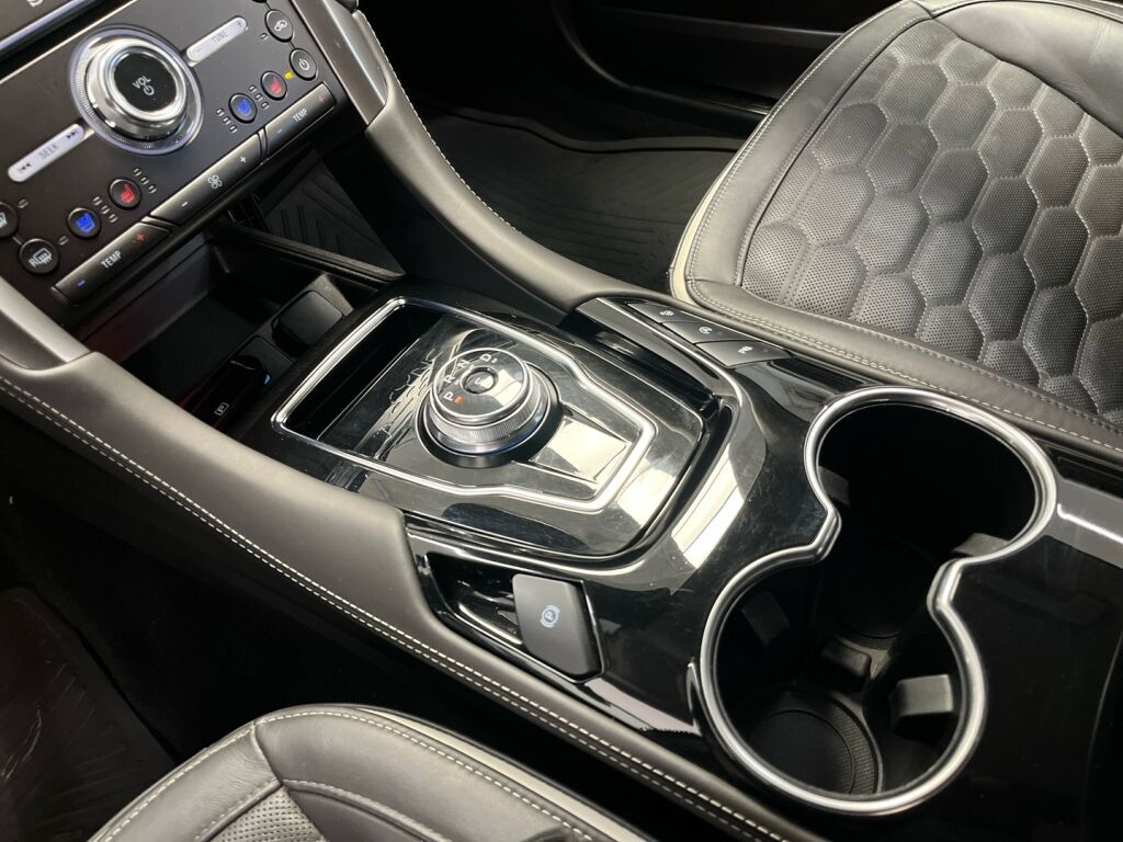 Ford Mondeo 2019 Valkoinen
