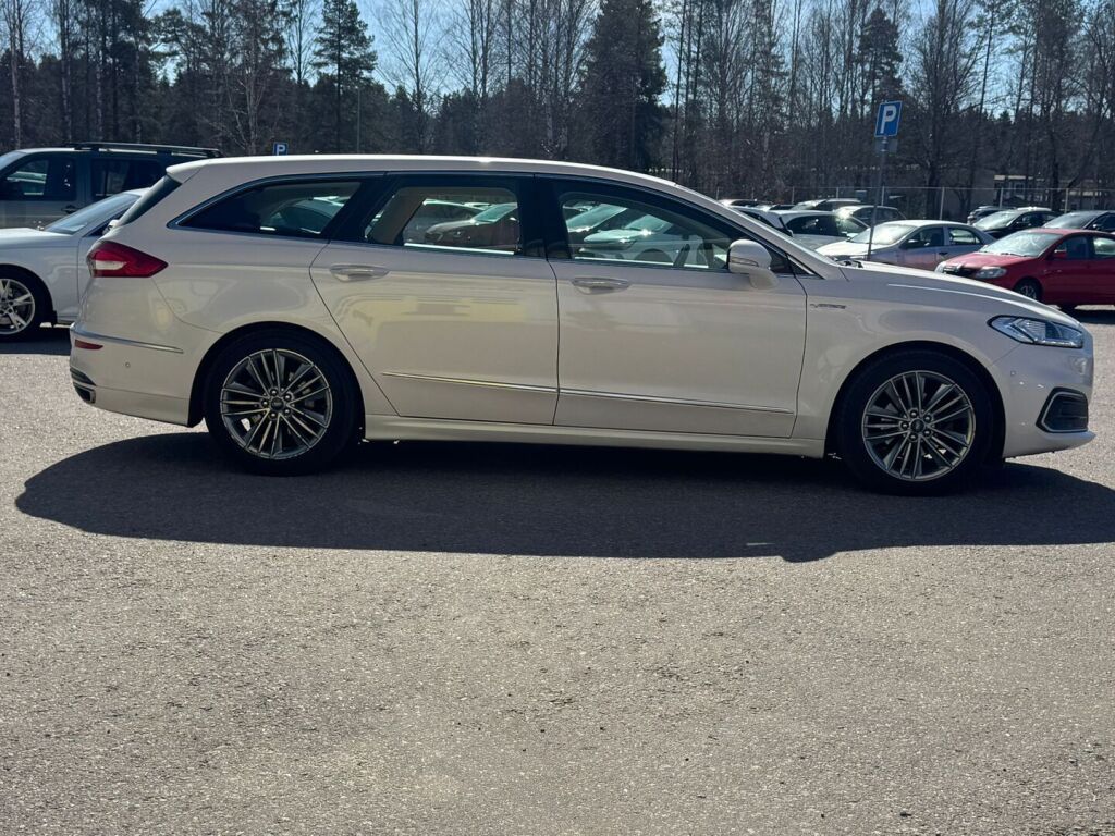 Ford Mondeo 2019 Valkoinen