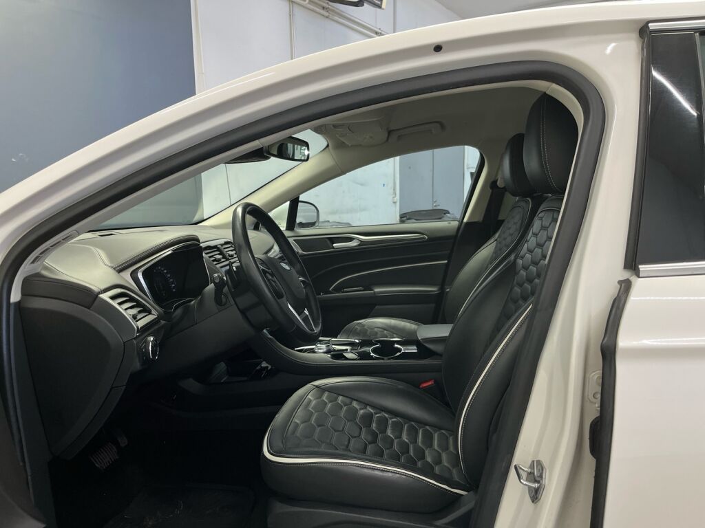 Ford Mondeo 2019 Valkoinen