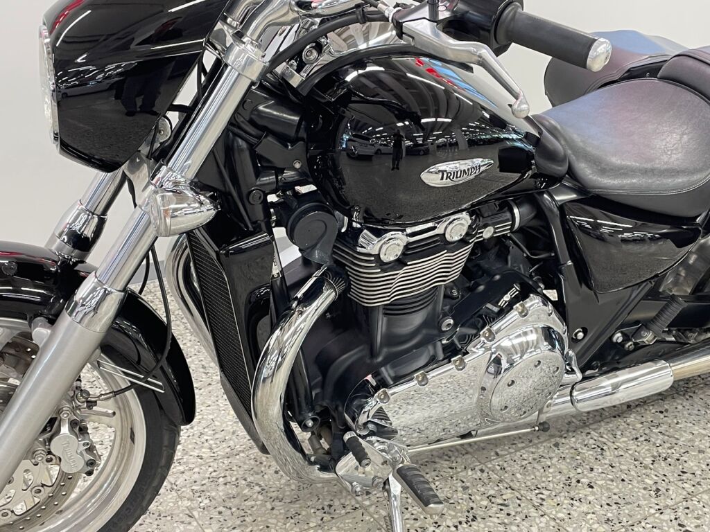 Triumph Thunderbird 2009 Musta