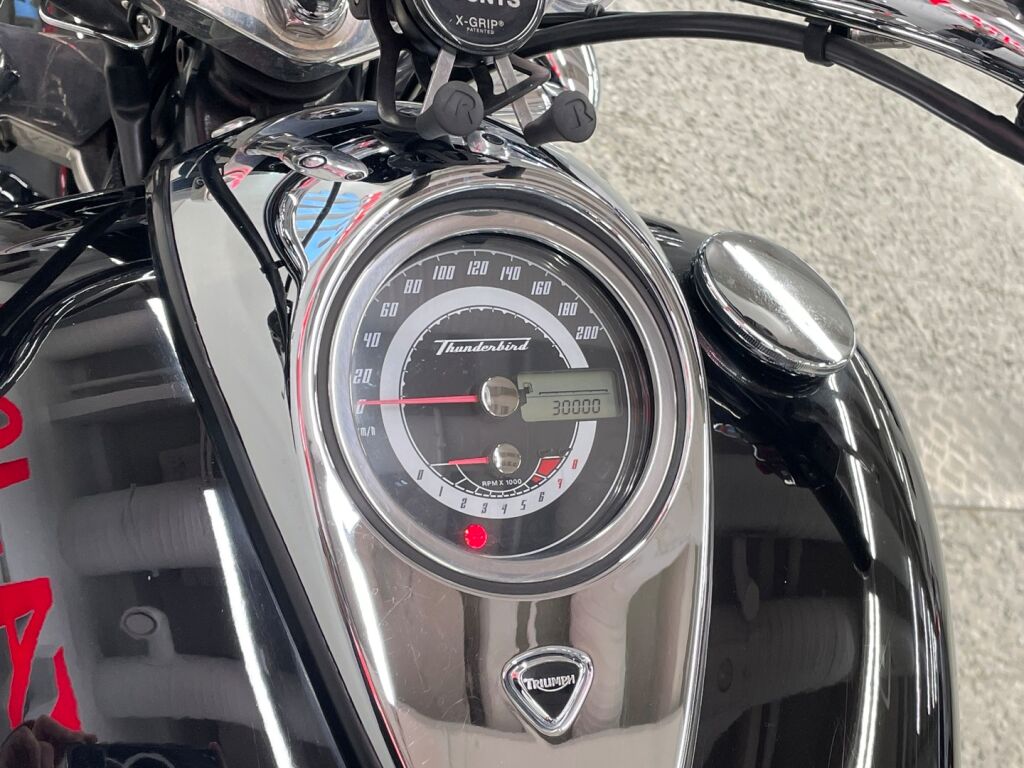 Triumph Thunderbird 2009 Musta