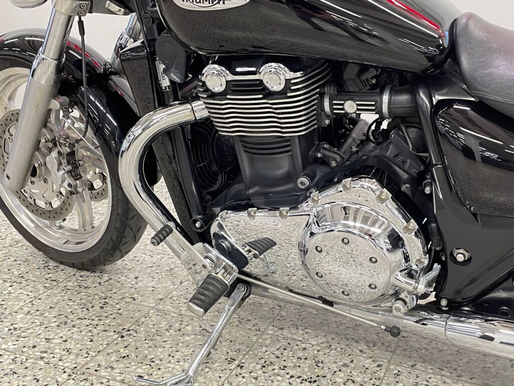 Triumph Thunderbird 2009 Musta