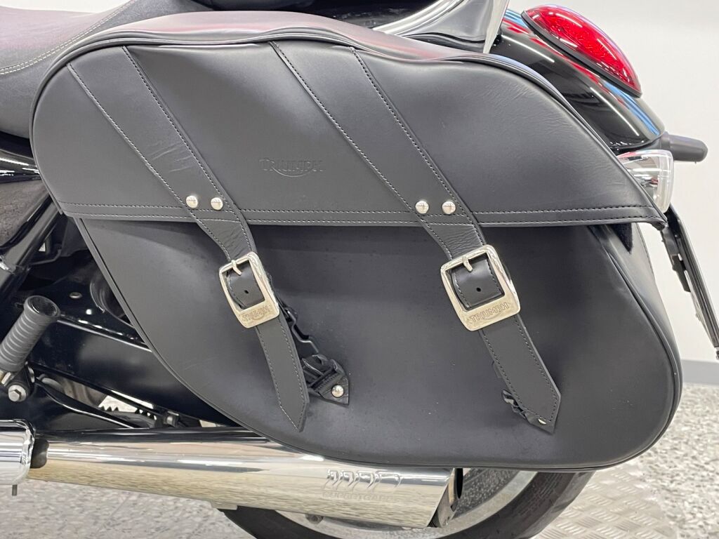 Triumph Thunderbird 2009 Musta