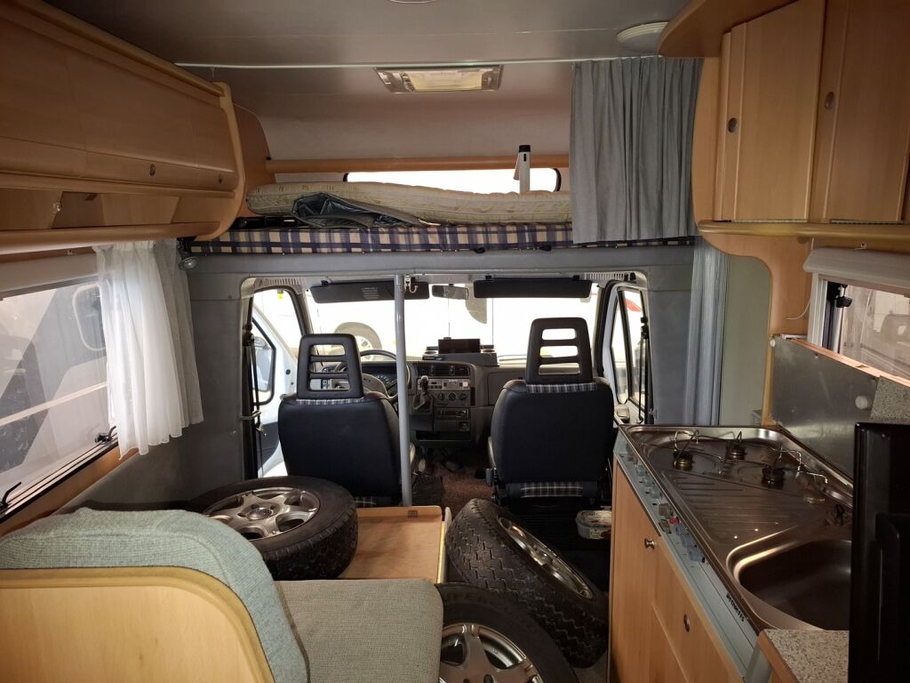 Dethleffs Globetrotter 1999 Valkoinen