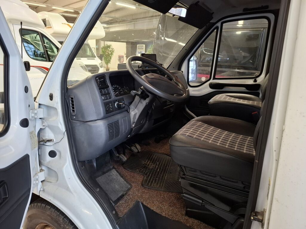 Dethleffs Globetrotter 1999 Valkoinen