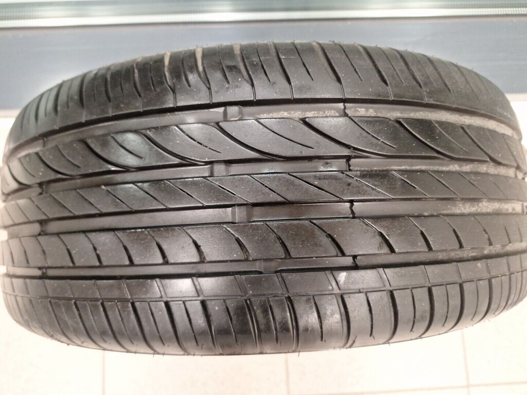 Volkswagen Golf 2016 Musta