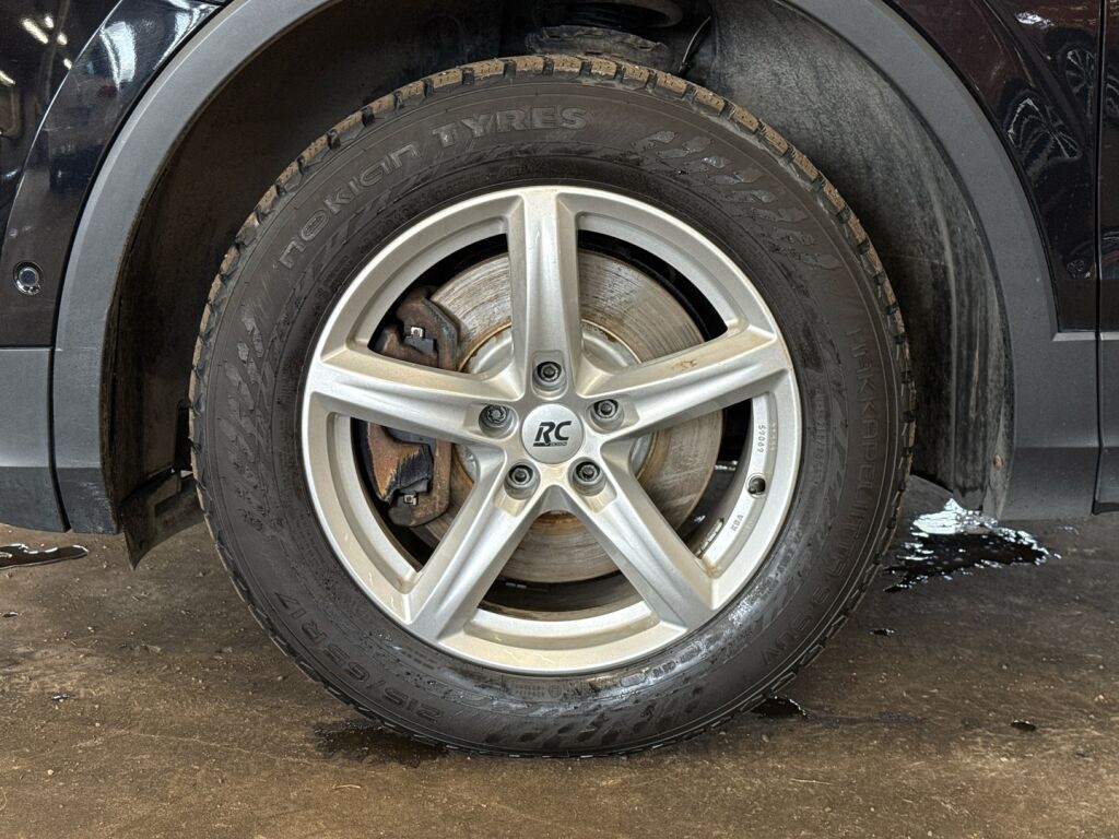 Volkswagen Tiguan 2017 Musta