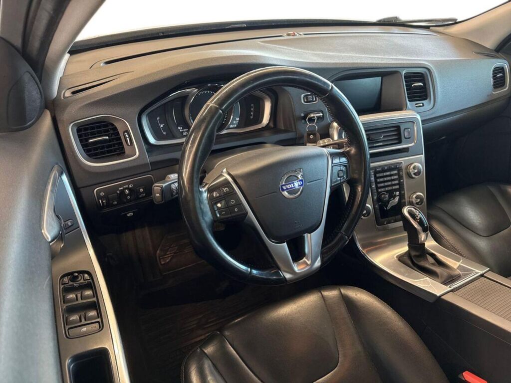 Volvo V60 Cross Country 2017 Valkoinen