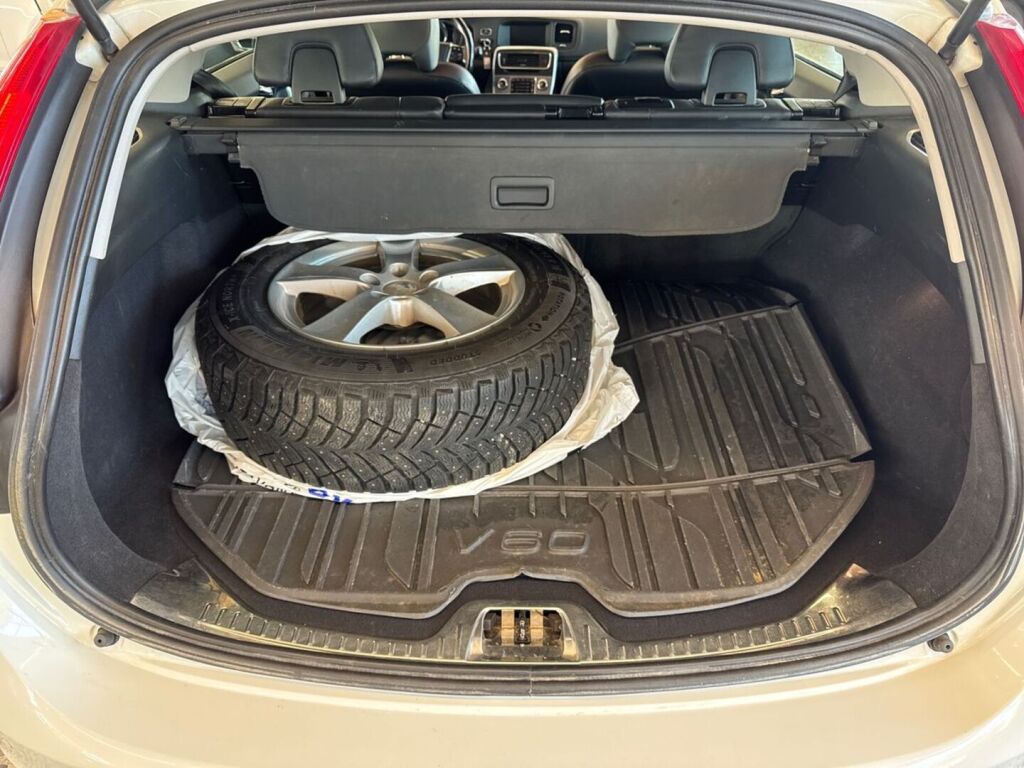 Volvo V60 Cross Country 2017 Valkoinen