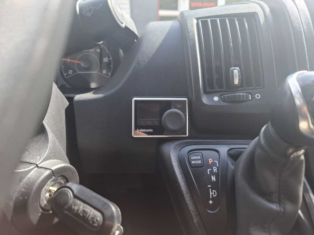 Pössl RoadCar VAN R 600 2020 Harmaa