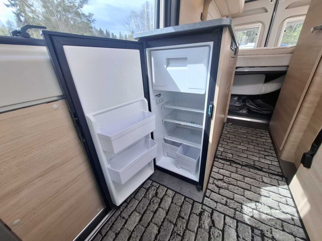 Pössl RoadCar VAN R 600 2020 Harmaa