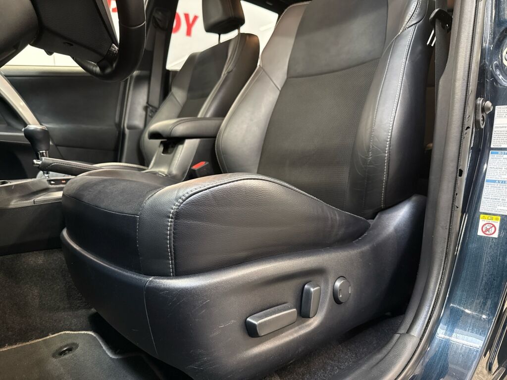 Toyota RAV4 2017 Sininen