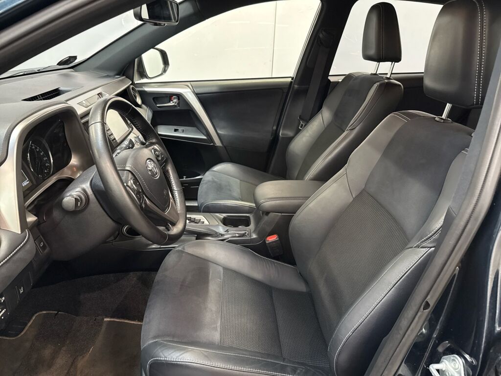 Toyota RAV4 2017 Sininen