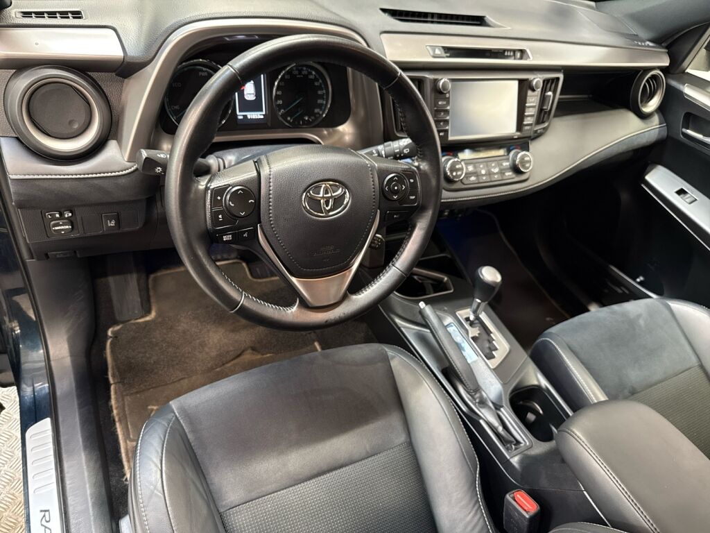 Toyota RAV4 2017 Sininen