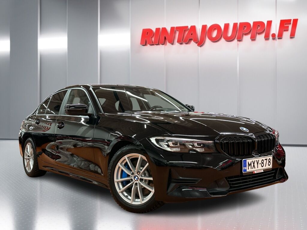 BMW 330 2019 Musta