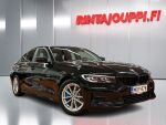 BMW 330 2019 Musta