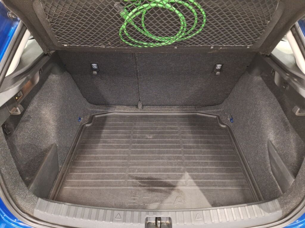 Skoda Scala 2020 Sininen