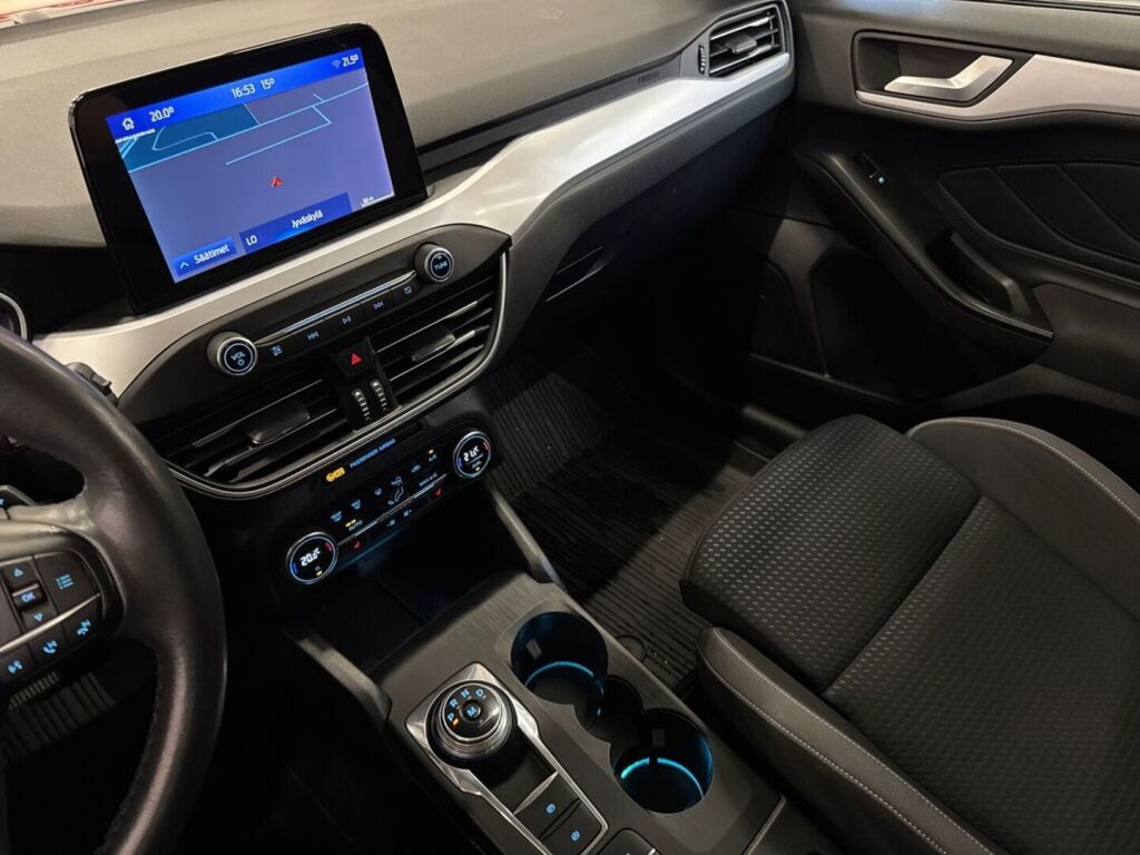 Ford Focus 2019 Punainen