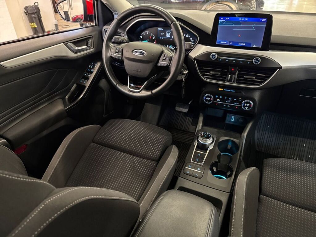 Ford Focus 2019 Punainen