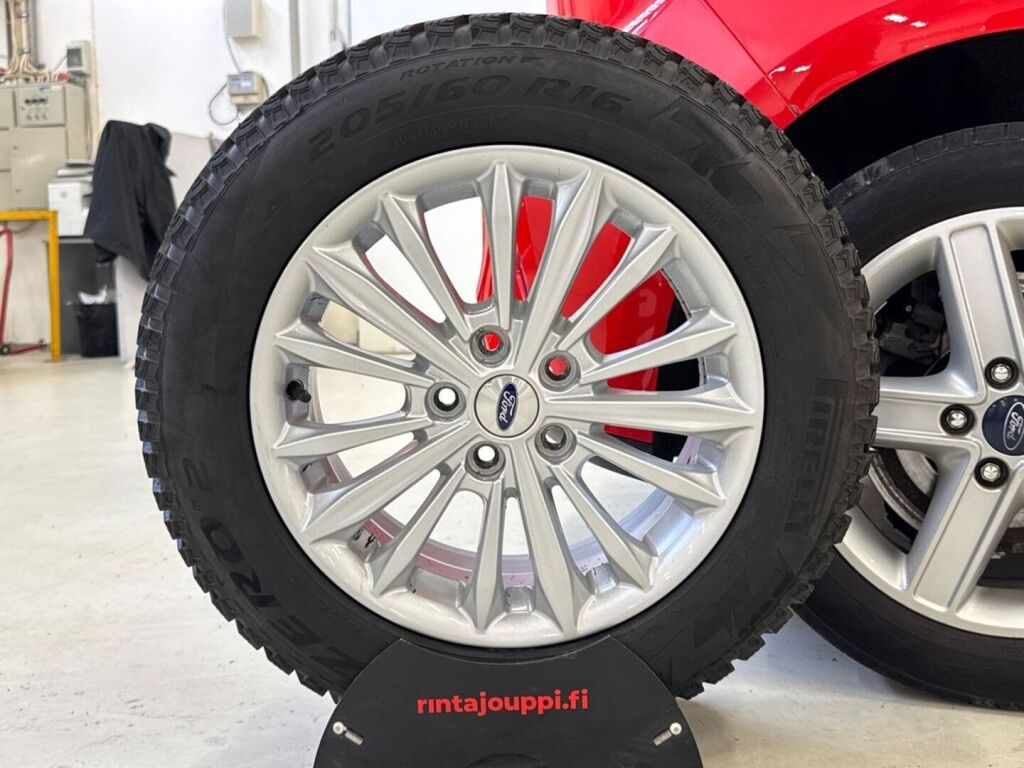 Ford Focus 2019 Punainen