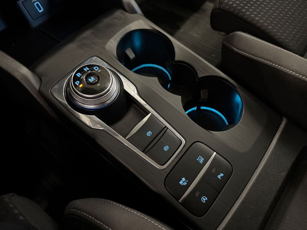 Ford Focus 2019 Punainen