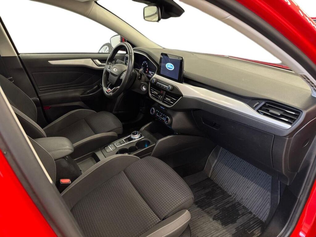 Ford Focus 2019 Punainen