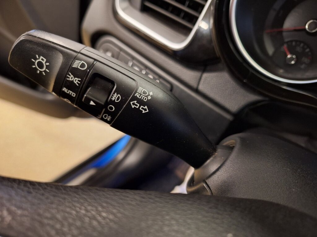 Kia XCeed 2019 Sininen