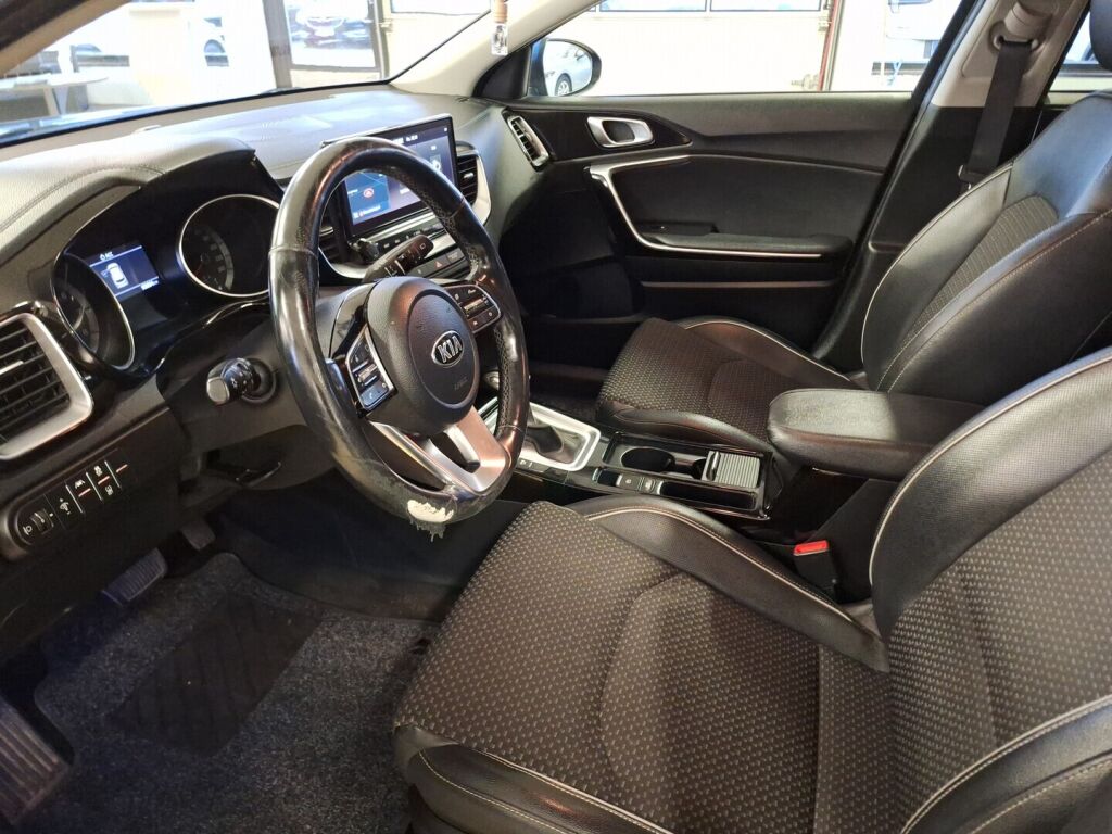 Kia XCeed 2019 Sininen