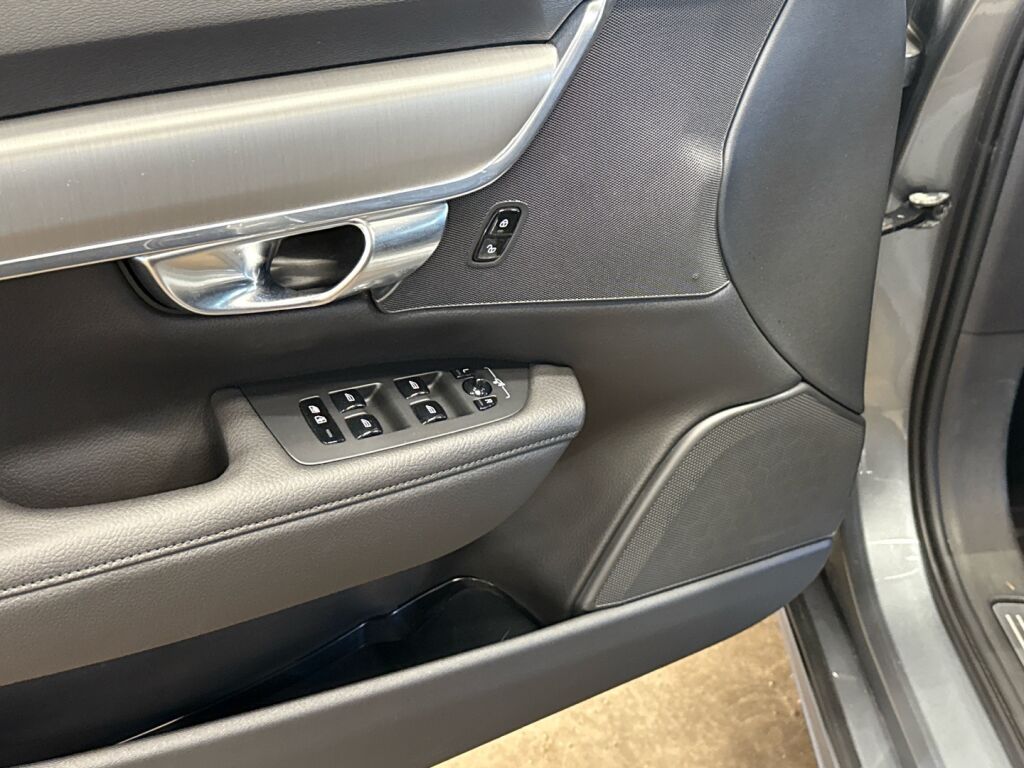 Volvo S90 2019 Harmaa