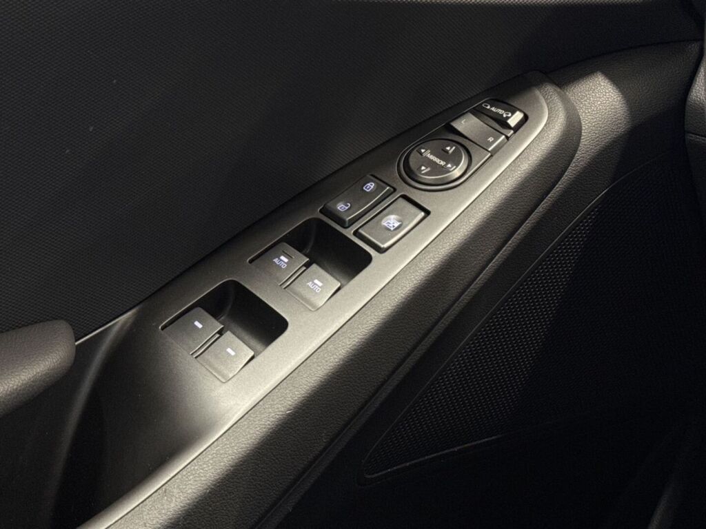 Hyundai IONIQ plug-in 2020 Valkoinen