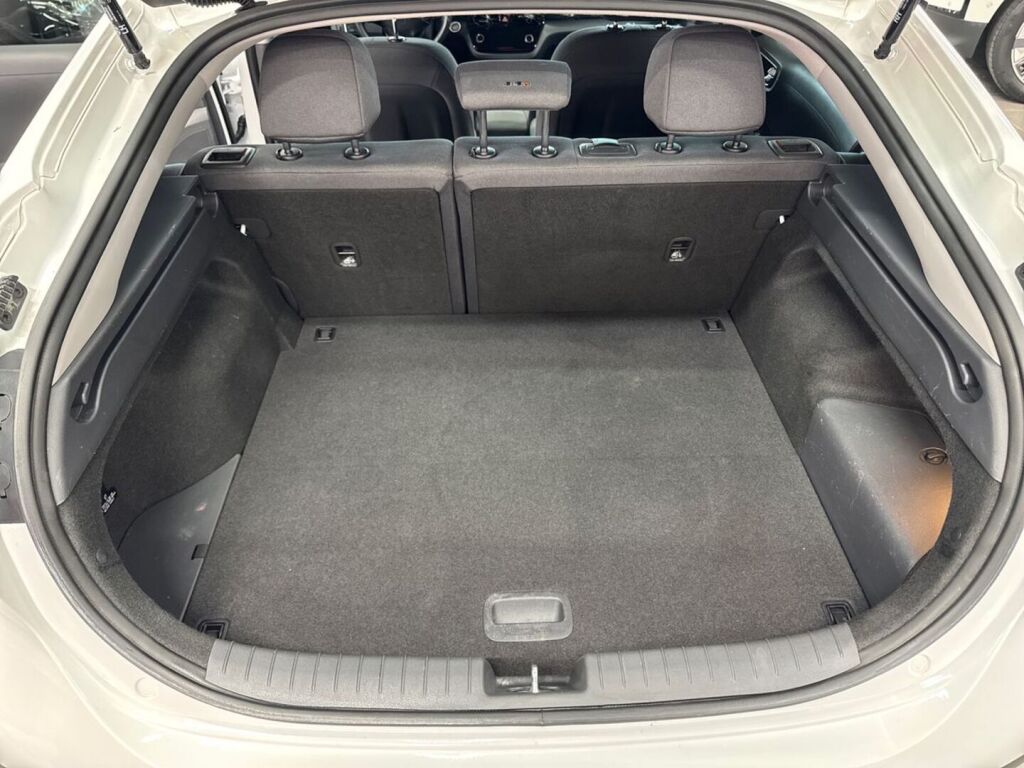 Hyundai IONIQ plug-in 2020 Valkoinen