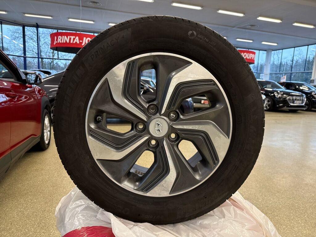 Hyundai KONA 2020 Punainen