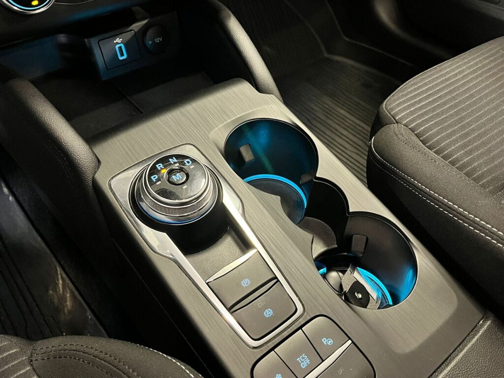 Ford Focus 2020 Valkoinen