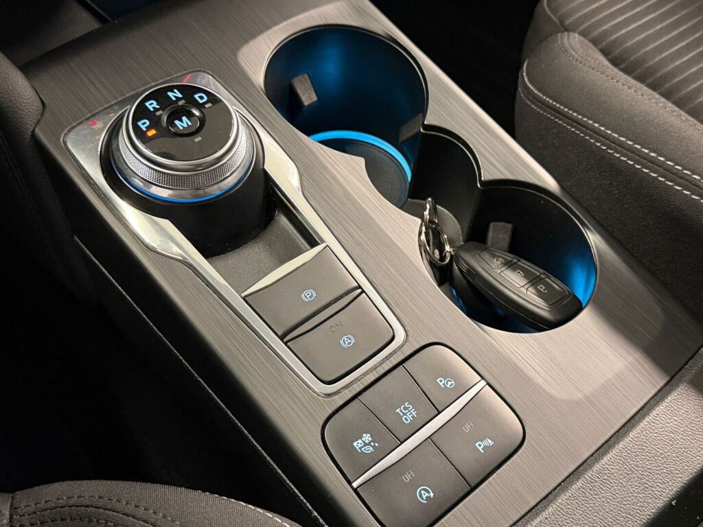 Ford Focus 2020 Valkoinen