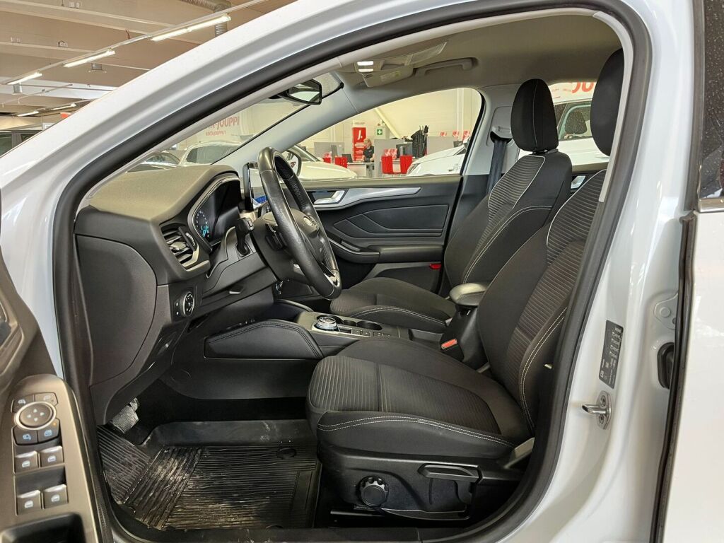 Ford Focus 2020 Valkoinen