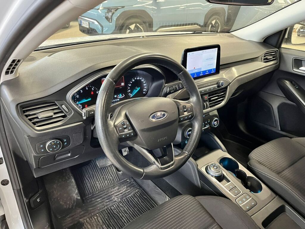 Ford Focus 2020 Valkoinen