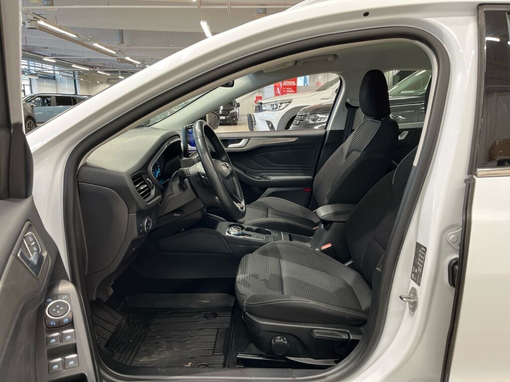 Ford Focus 2020 Valkoinen