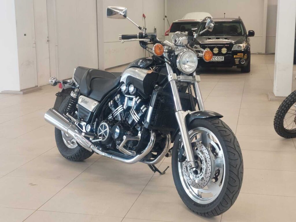 Yamaha VMX 2000 