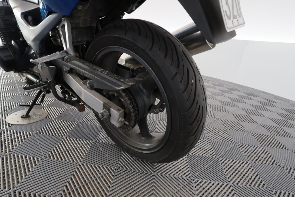 Kawasaki ZR-7 2001 Harmaa