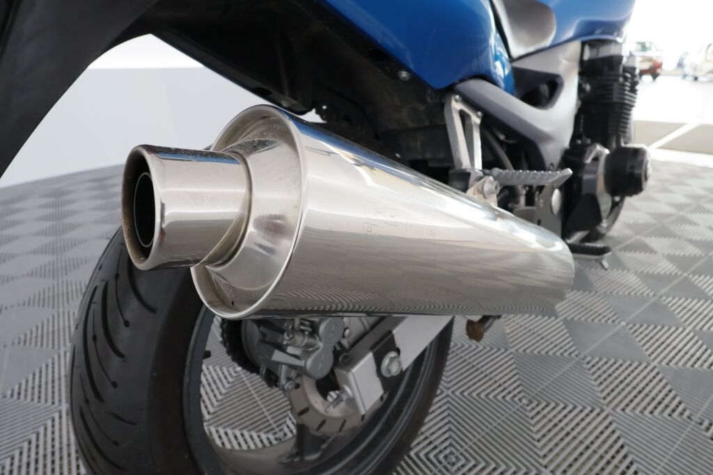 Kawasaki ZR-7 2001 Harmaa