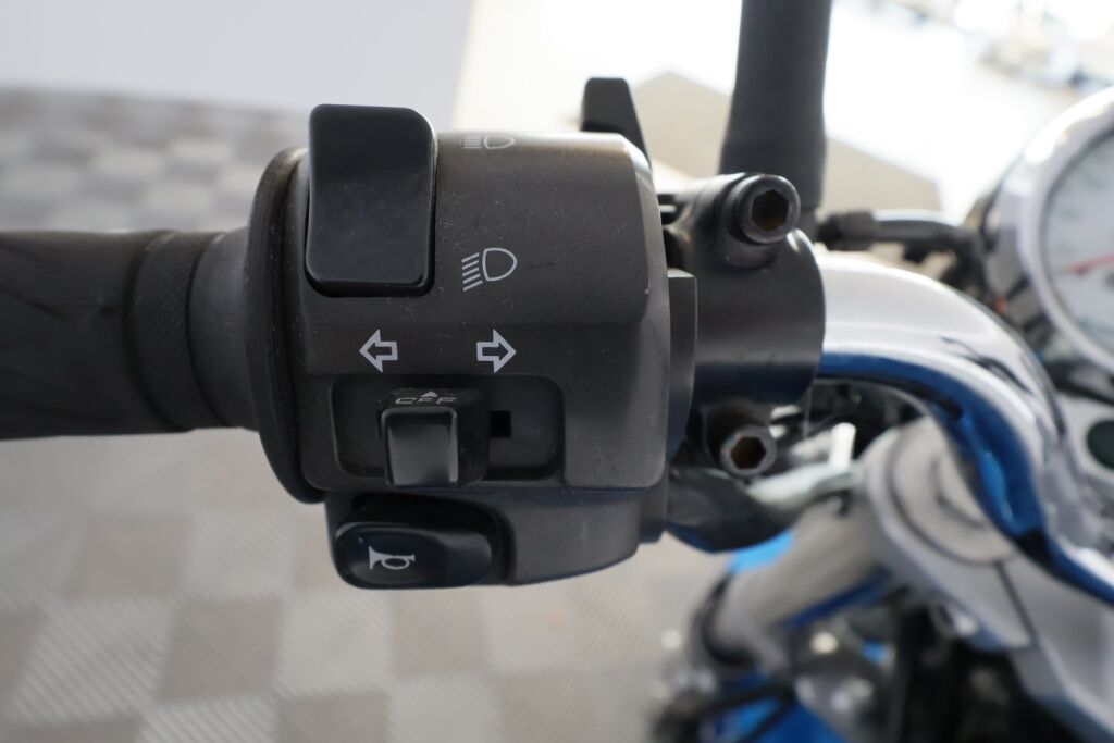 Kawasaki ZR-7 2001 Harmaa