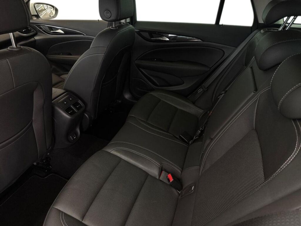 Opel Insignia 2020 Valkoinen