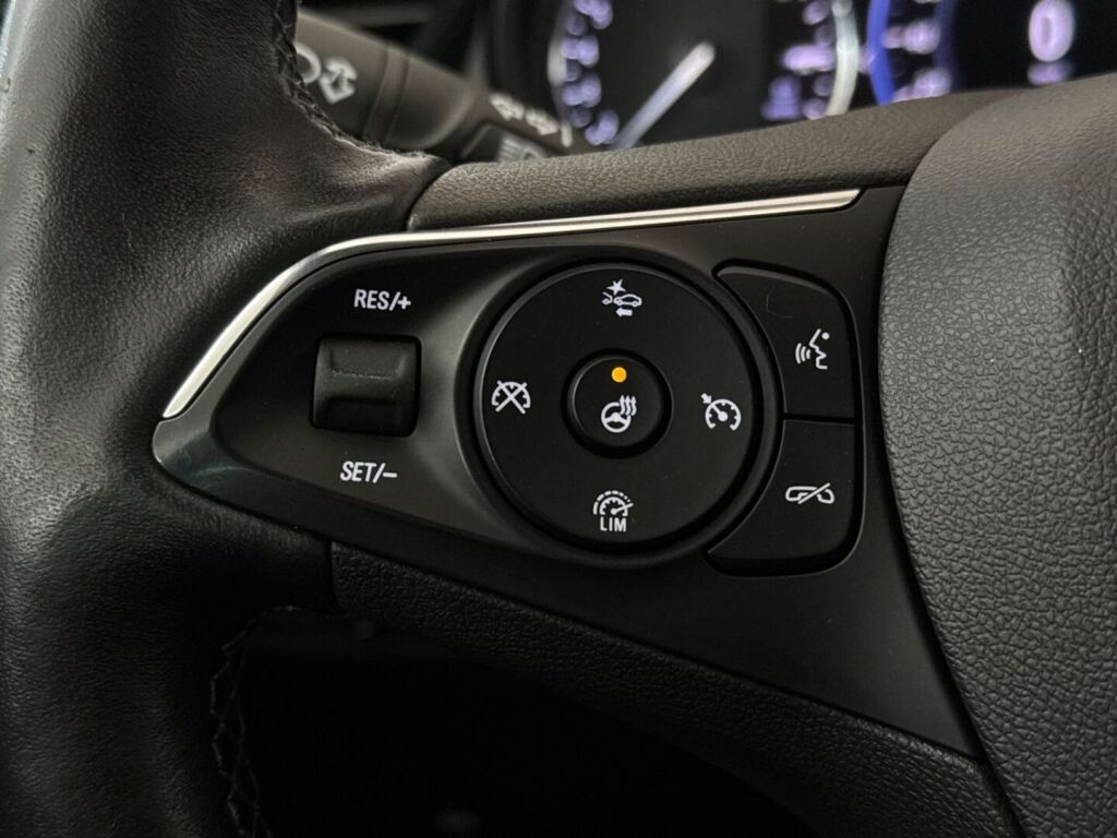 Opel Insignia 2020 Valkoinen