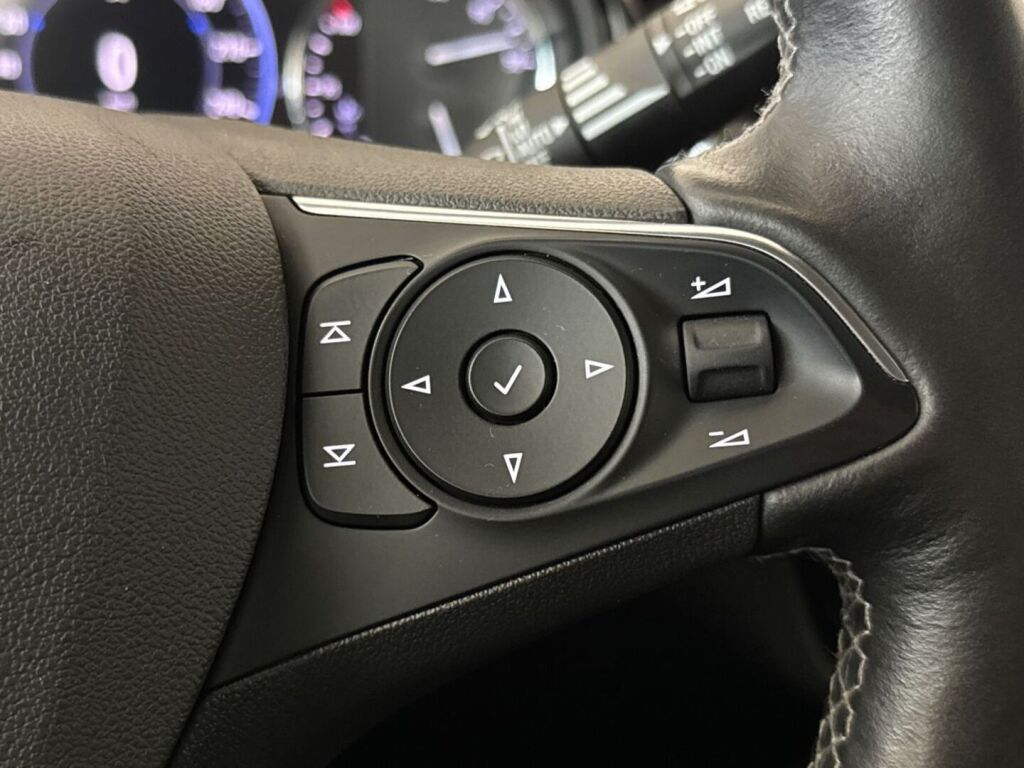 Opel Insignia 2020 Valkoinen