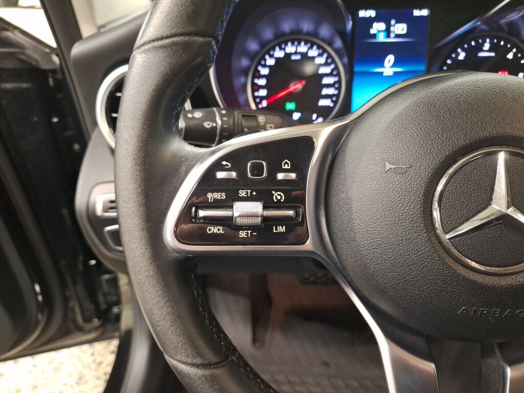 Mercedes-Benz C 2020 Musta