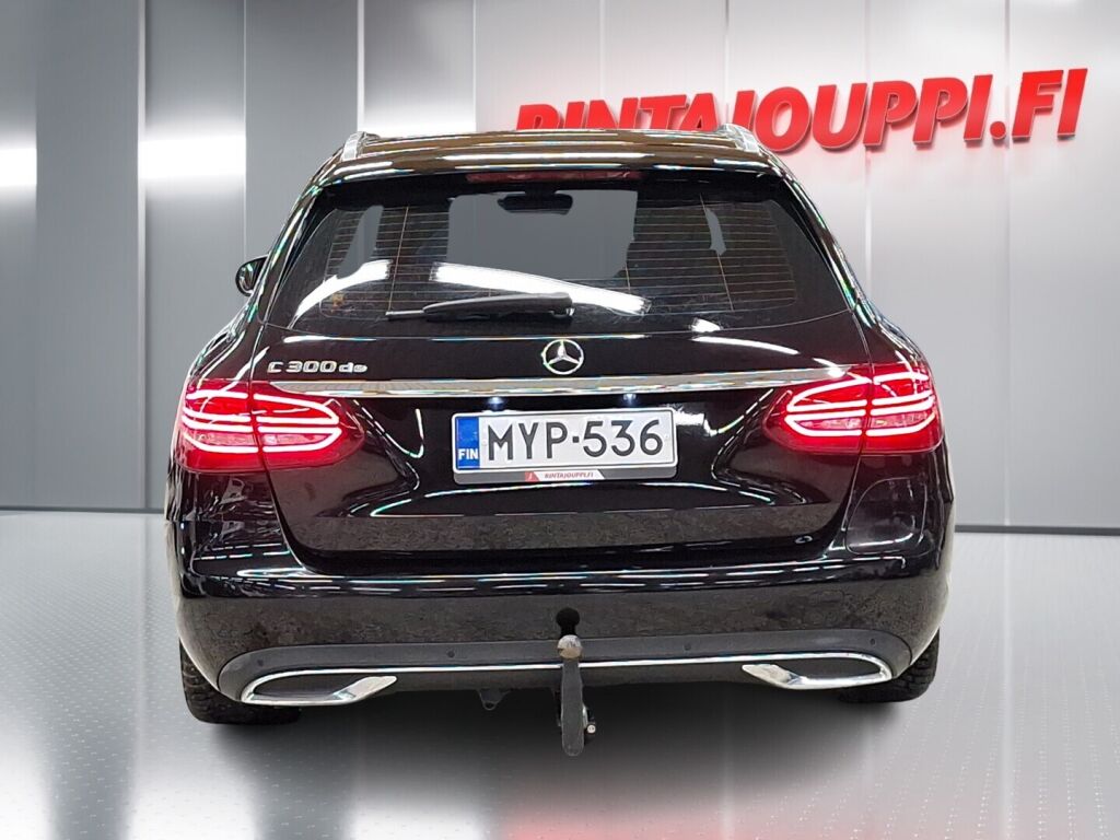 Mercedes-Benz C 2020 Musta