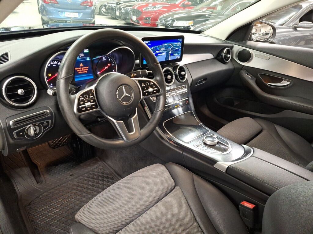 Mercedes-Benz C 2020 Musta